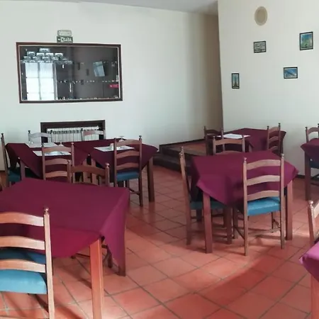 Pensión A Canhota 3*